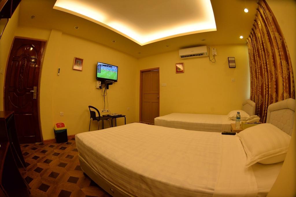 New Golden Forward Hotel Yangon Dış mekan fotoğraf
