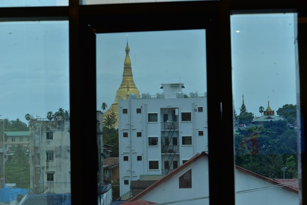 New Golden Forward Hotel Yangon Dış mekan fotoğraf