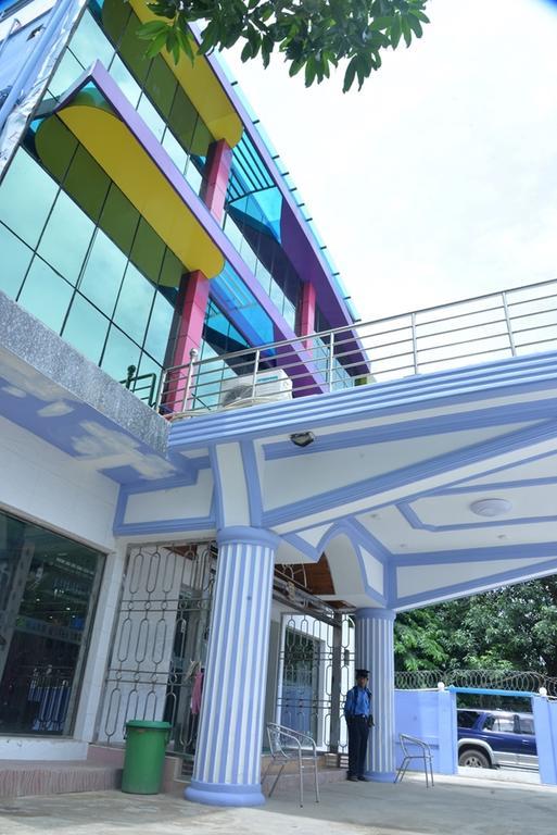 New Golden Forward Hotel Yangon Dış mekan fotoğraf