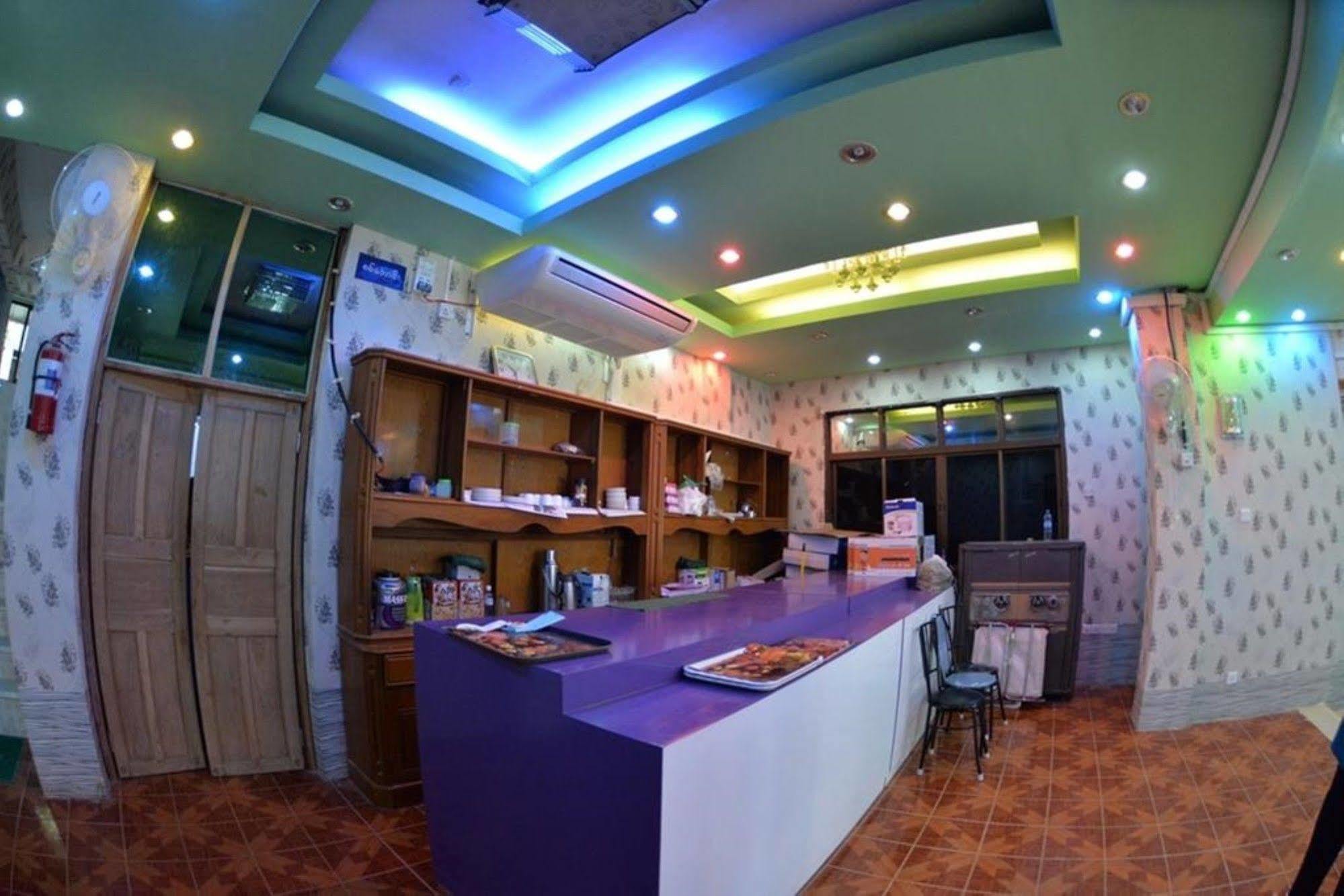 New Golden Forward Hotel Yangon Dış mekan fotoğraf